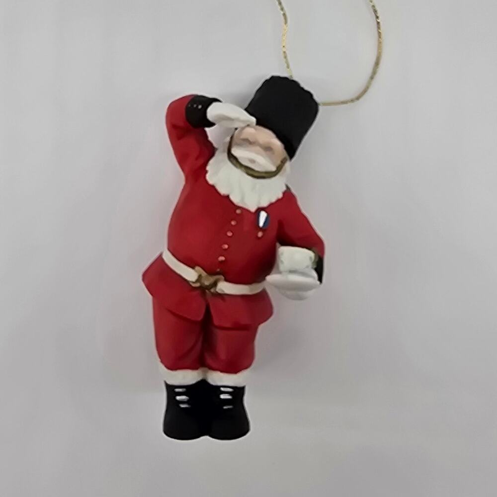 Vintage Danbury Mint Santa Around the World Christmas Tree Ornament-England EUC